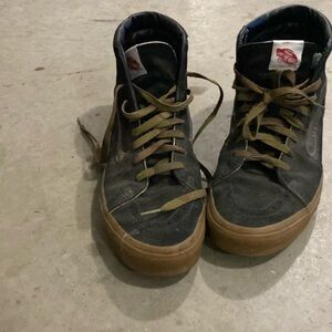 Vans high tops 11 black gum sole multi cam laces